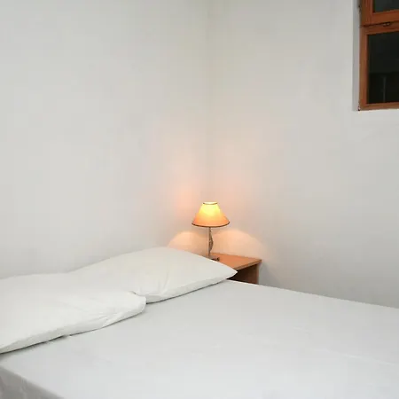 Luka Dubrava 284c Appartement Janjina